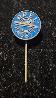 Alte Opel Kadett Anstecknadel / Car Stick Pin Badge.