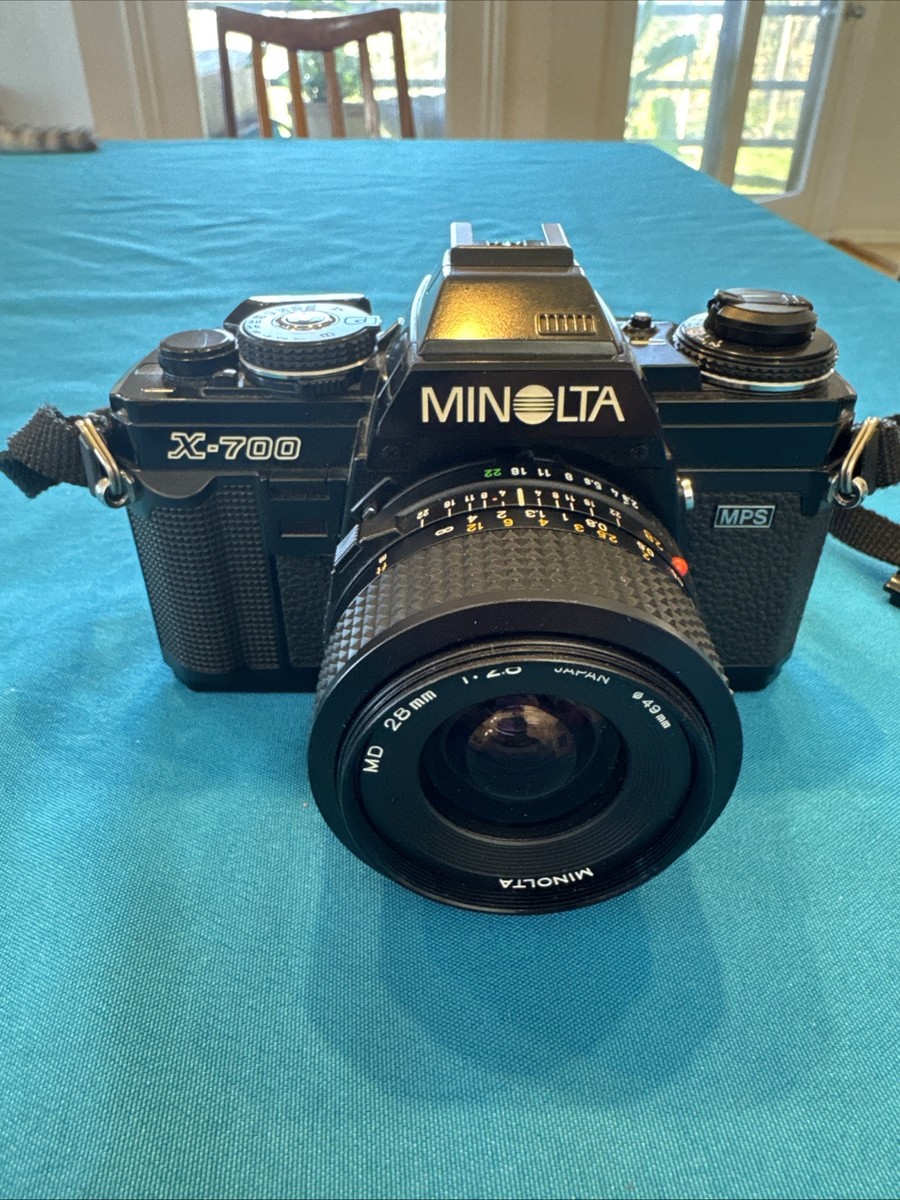 Minolta X-700 black 35mm SLR Film Camera + MD 50mm f/1.4