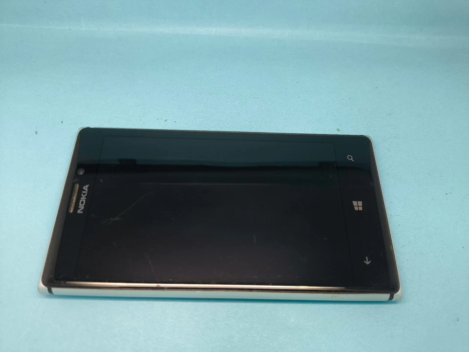 Nokia Lumia 925 32GB Unlocked Windows Smart Phone Good Condition - Image 2 of 3