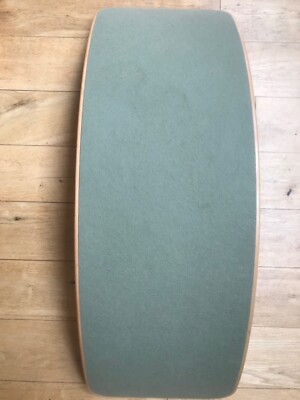 Wobbel Original Balance Board with Forest Green Felt UK