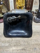 UNIQUE VINTAGE BLACK GLOSSY ASHTRAY WITH VIOLIN ATTACHED AND GOLD FLECKS