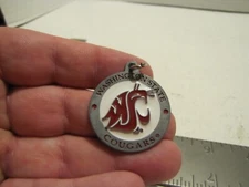 2004 SISKIYOU SPORTS WASHINGTON STATE COUGARS KEYCHAIN USED