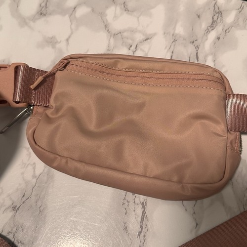 lululemon Everywhere Belt Bag 1L Pink Pastel - Picture 3 of 18