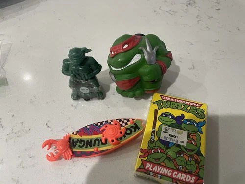 Vintage 1990 Teenage Mutant Ninja Turtles Sewer Sports Ball/Cards/Bubble Gum
