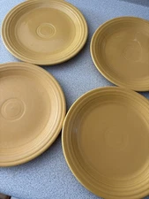 Luncheon Plate Fiesta Yellow (Older) by Homer Laughlin 9 1/2" USA Set Of 4.