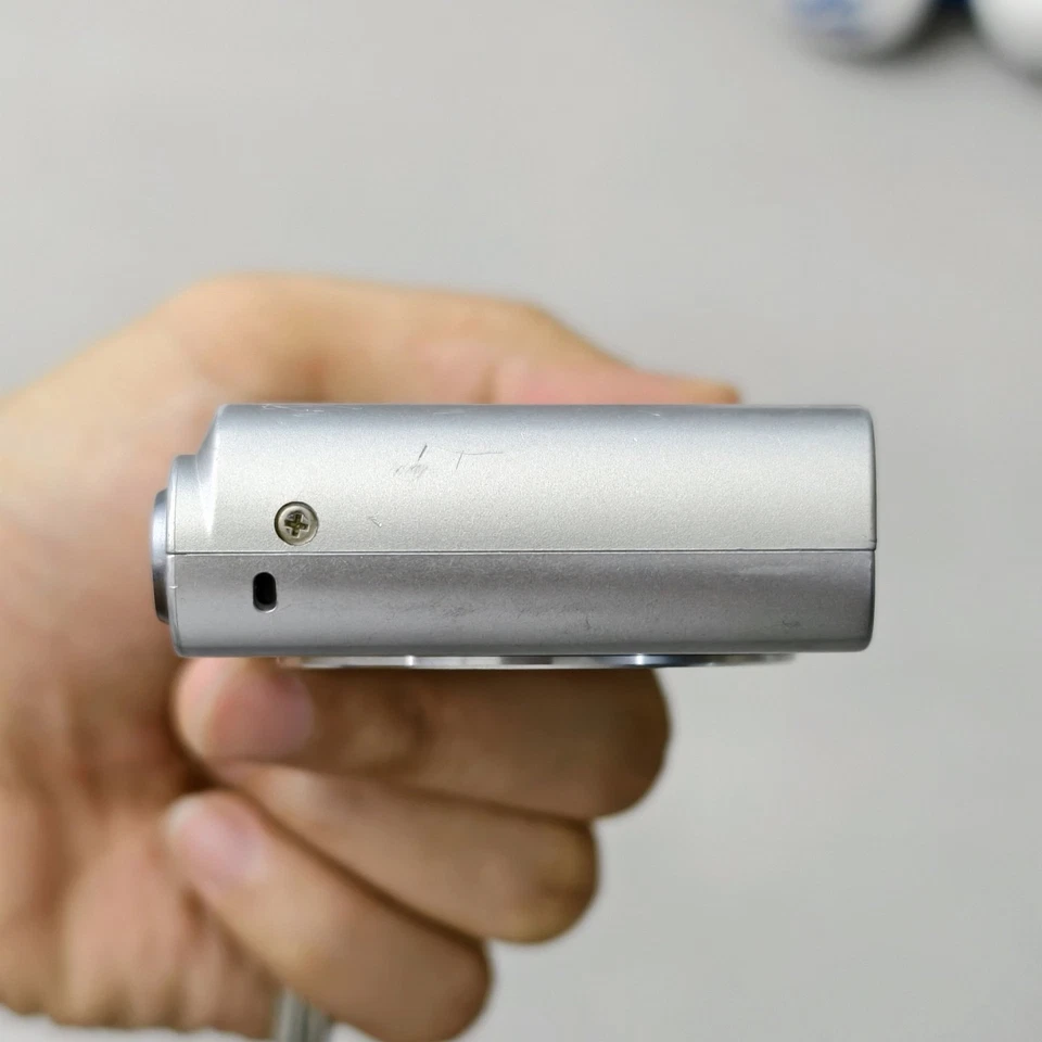 Sony Cyber-shot DSC-W800 Digital Camera 20.1 MP 5x Optical Zoom with Accessories - Image 3 of 4