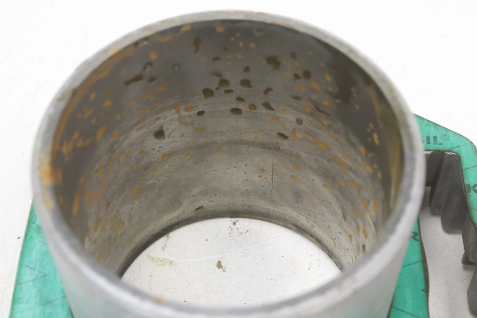 Can-Am Outlander 400 MAX 05 Engine Cylinder 420613586 52166 Foto 2 de 4