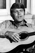 Glen Campbell Unsigned 6" x 4" Photo - Handsome American country singer *8