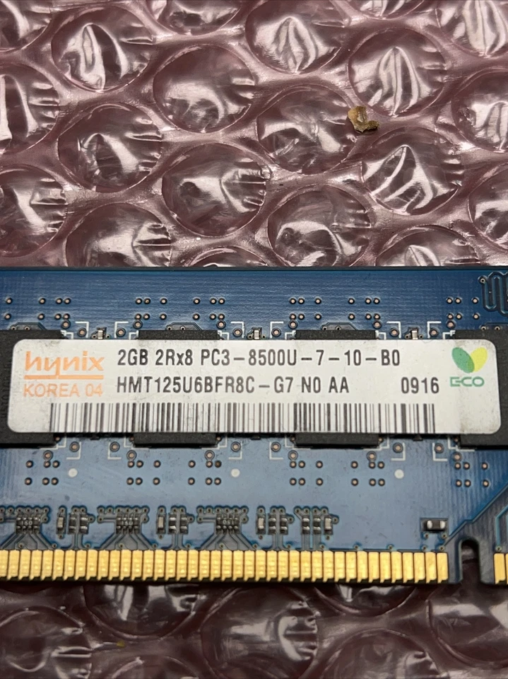 Hynix 4GB 2Rx8 PC3-8500 Desktop Memory Ram HMT125U6BFR8C-G7 - Image 3 of 4