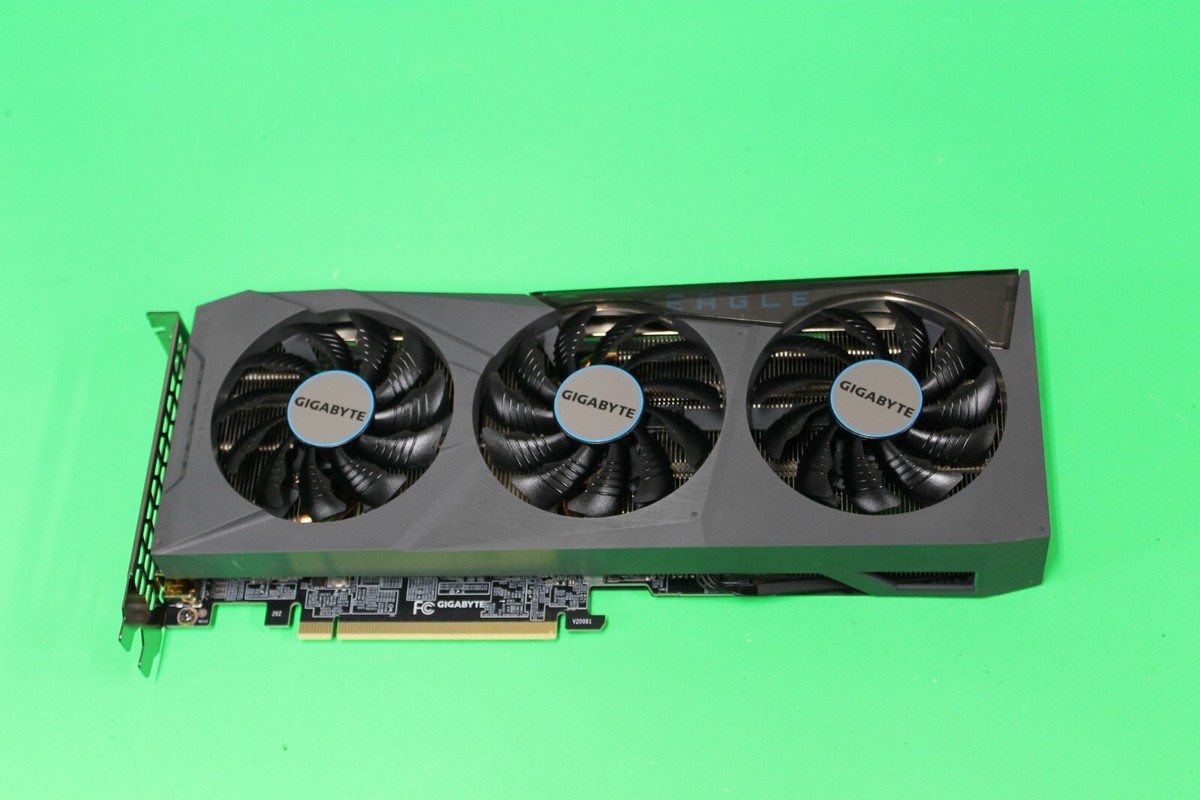 グラフィックボード・グラボ・ビデオカード GIGABYTE RTX3070 gv-n3070eagle oc-8gd Amazon | Gigabyte GeForce RTX 3070 Eagle OC 8G (REV2.0