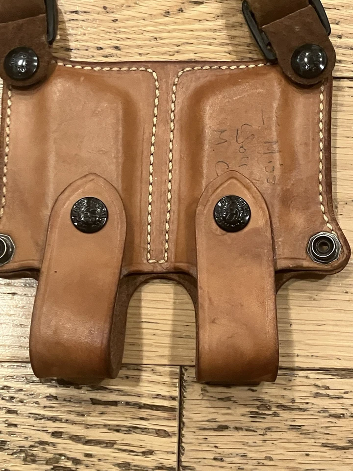 Coldre de ombro Desantis 86 coldre Beretta G2 bolsa dupla Mag  - Imagem 2 de 4