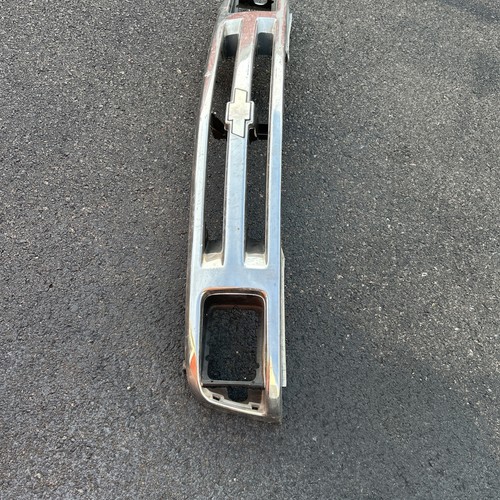 Sell NEW GRILLE GRILL ASSEMBLY REPLACEMENT 91-94 CHEVY S10 BLAZER