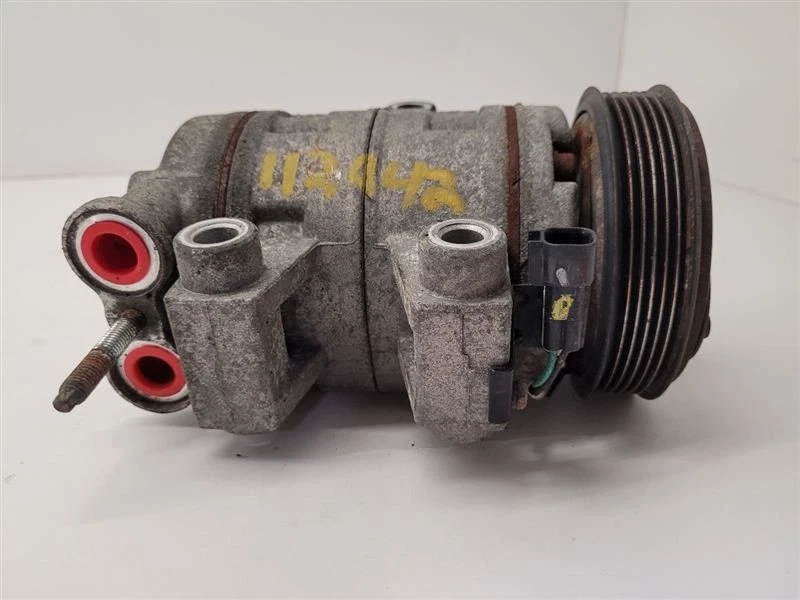 Compresor de aire acondicionado Chevrolet Equinox 2005-2009 Foto 2 de 4