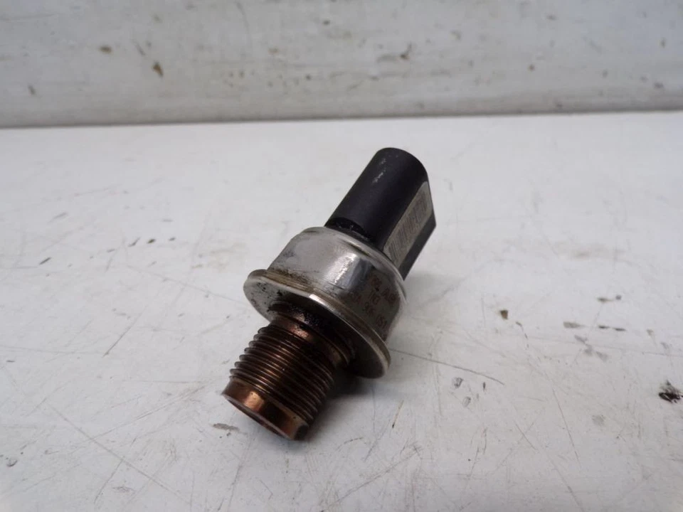 Sensor de presión de combustible Cduc compatible con Audi A5 Sportback (8TA) 3.0 Tdi Quattro Foto 2 de 4