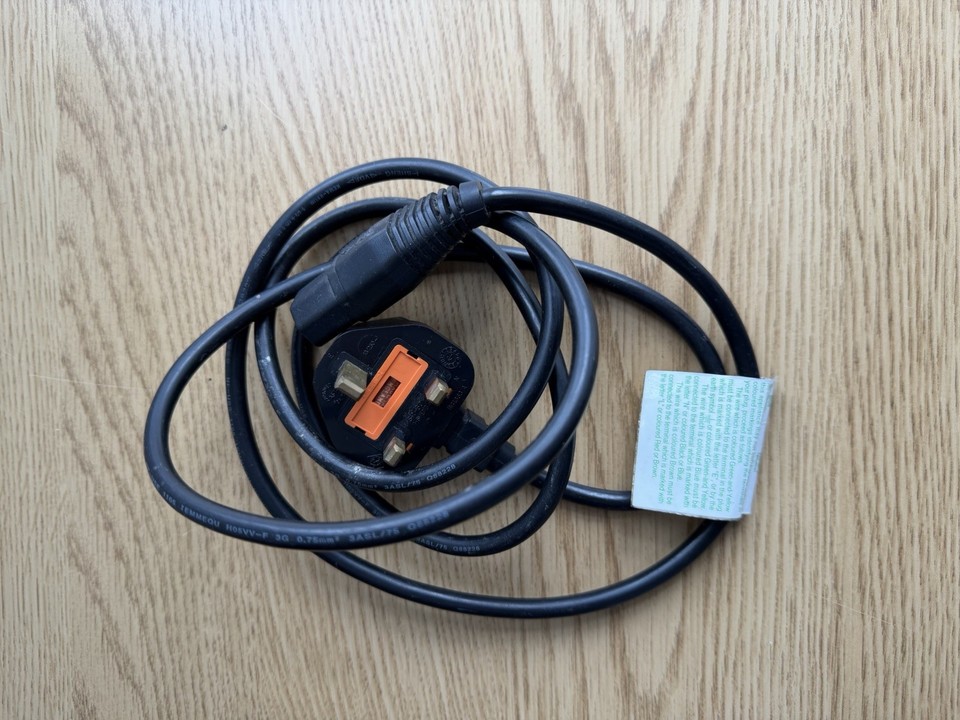 Windows XP Gaming PC I7 3770k 4GB GeForce 960 250 SSD 500gb HDD ...