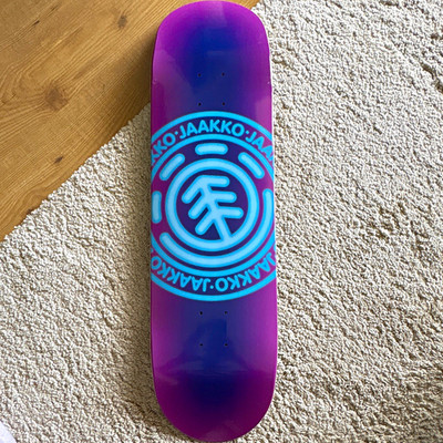 Element Jaakko Skateboard Deck 8.5'' x 32.2'' Lila/Blau Medium Concave FSC