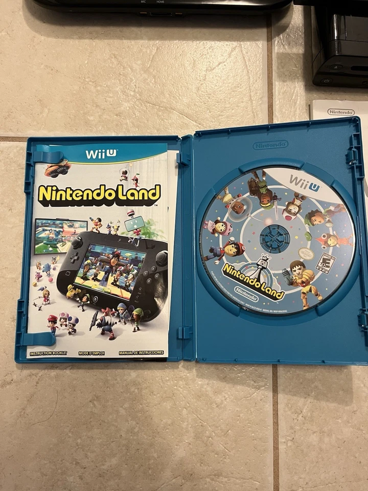 Nintendo Wii U 32GB Nintendo Land Deluxe Set - CIB COMPLETE IN BOX - Image 4 of 4