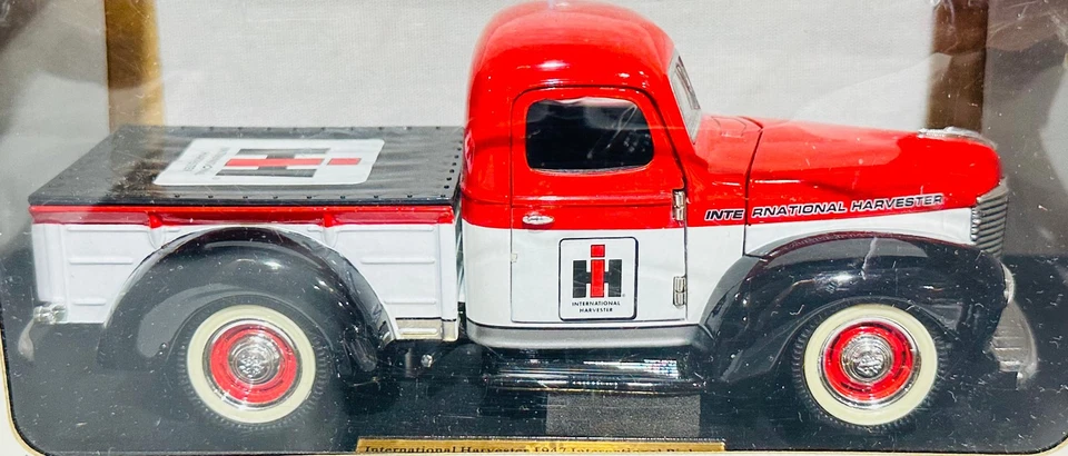 International Harvester 1947 International Pickup By SpecCast 1/25th Scale - Image 2 of 4