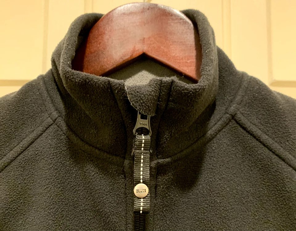 Chaleco polar bloque viento niños REI — M (8/10) Foto 3 de 4