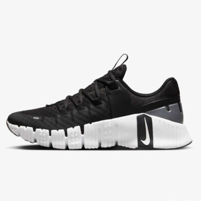 24cm 新品 ナイキ フリー メトコン 5 DV3950-001 黒　白 Nike Women's Free Metcon 5 Training Shoes 'Black' (DV3950-001