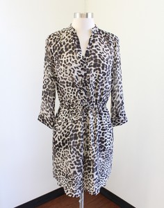 vince camuto leopard dress