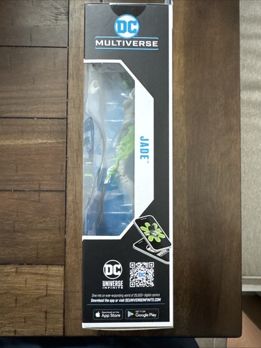 McFarlane DC Multiverse Jade Red Platinum Chase 7" Action Figure - Picture 2 of 5