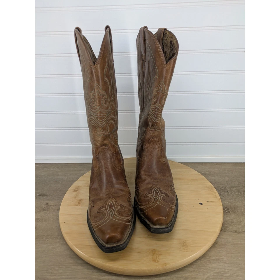 Botas vaqueras occidentales Ariat Roundup Sandstorm punta corta para mujer de cuero marrón 6,5 Foto 2 de 4