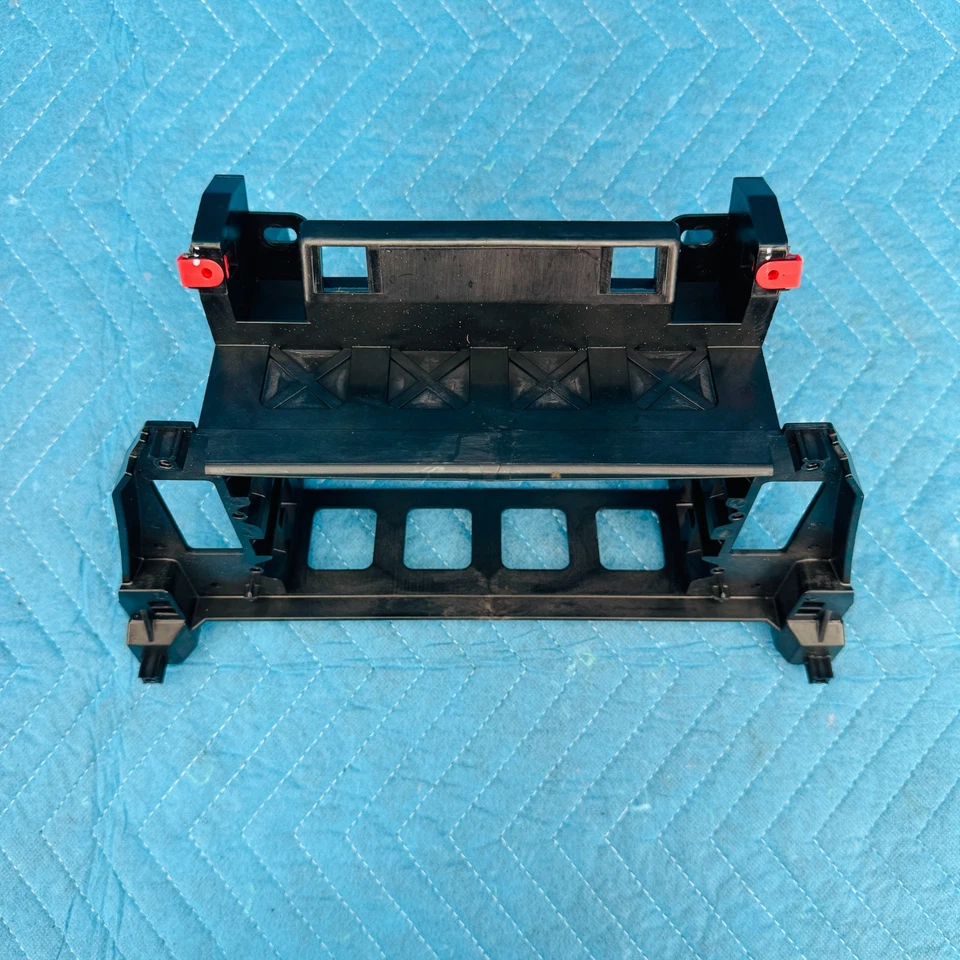 Soporte de montaje multimedia BMW 650i 2012-2017 OEM 105023891 Foto 3 de 4