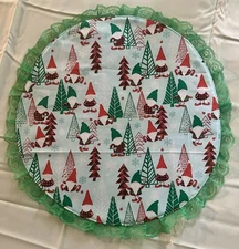 Gnomes Festive Holiday Table Topper Centerpiece Green lace New