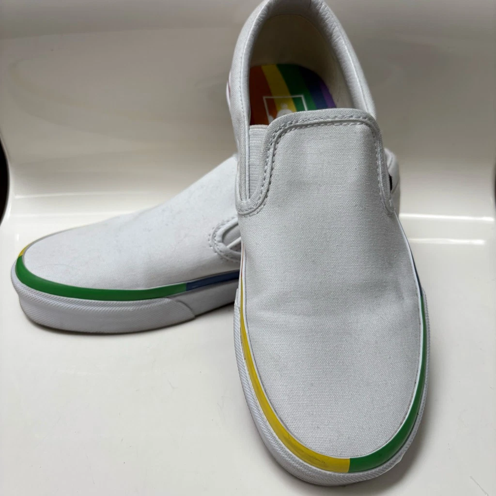 Scarpe Vans Classic Slip On Rainbow Foxing bianche LGBTQ Pride donna 6 5 uomo 5