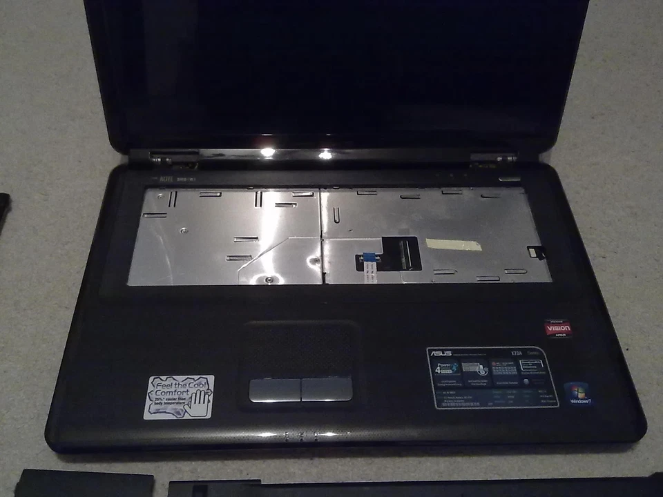 Laptop Asus X70A - defekt, als "Teile-Spender". - Bild 3 von 4