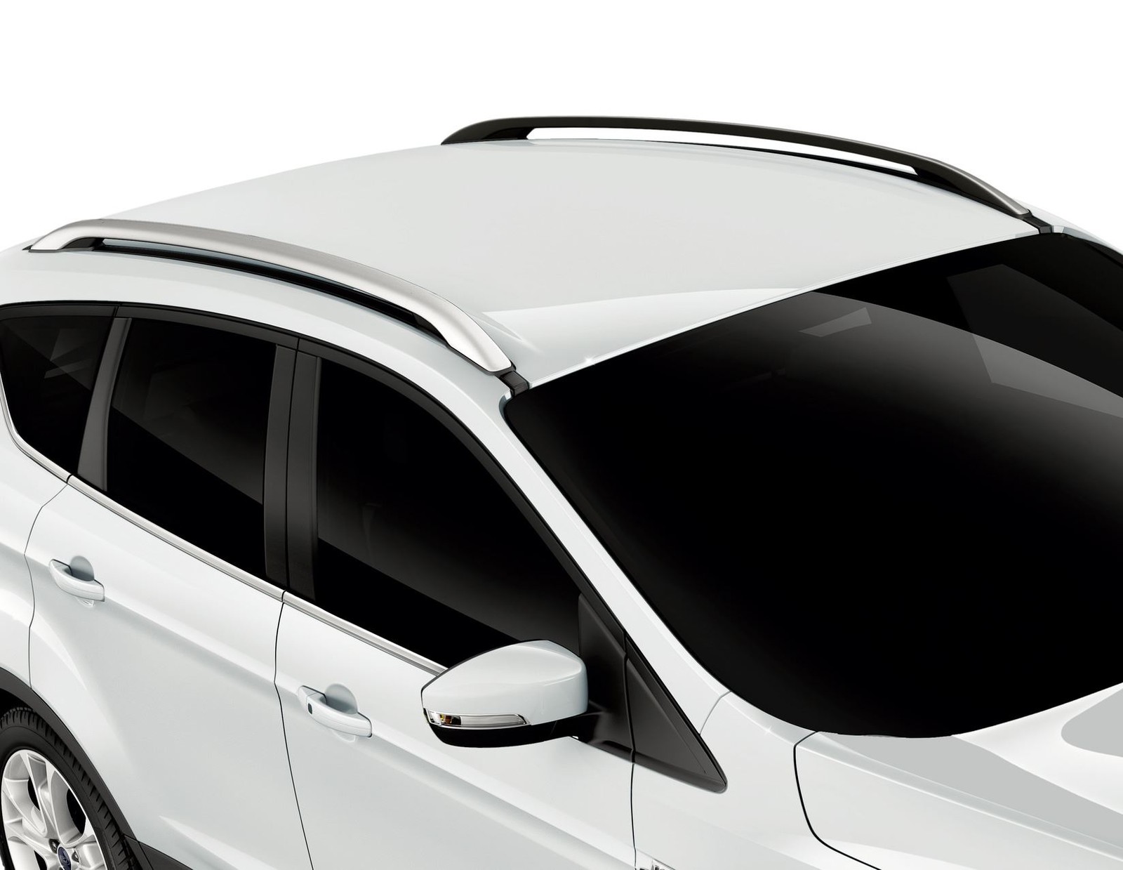 Barres de toit longitudinales argent Ford Kuga pour résoudre le manque de coffre