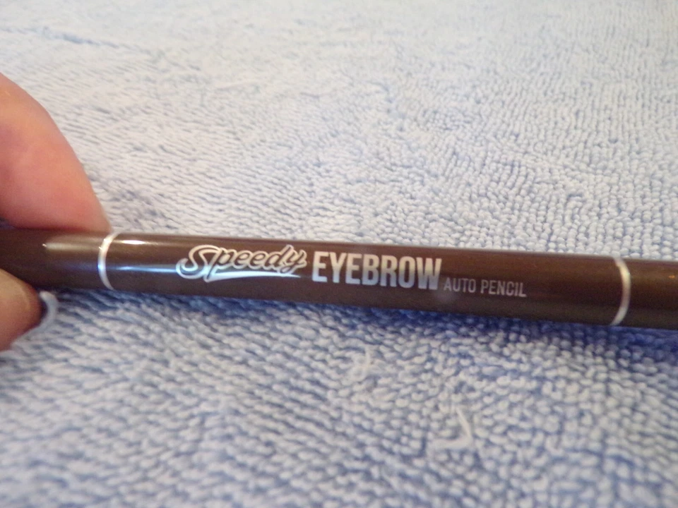 25 NUEVO Lápiz Automático de Cejas Peripera Speed Sellado 2 Gris Marrón .14g Maquillaje Coreano Foto 2 de 4