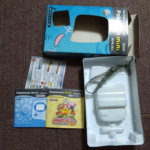Nintendo Pokemon Mini Konsole Upa Blau mit Game Party Mini Set Getestet - Bild 6 von 6