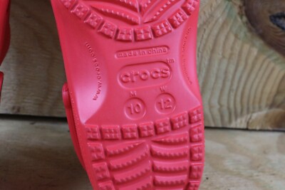 Crocs Clogs Mens 10 Varsity Red Classic Mules Slip On New | eBay display picture 3
