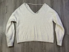 Forever 21 Plus Women’s White Fuzzy V Neck Sweater 1X 