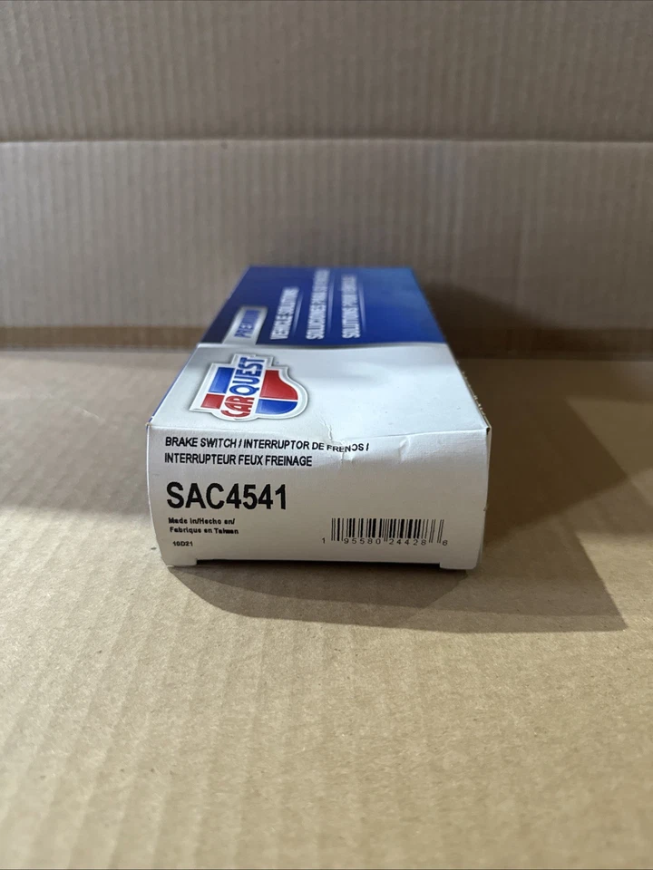 Interruptor de luz de freio Carquest Premium para Ford Taurus 2000-2007 - Imagem 2 de 4