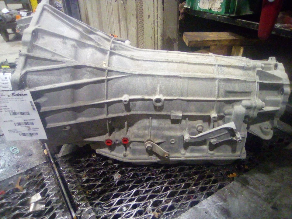 2019 Chevrolet Silverado 1500 Transmission 3108984 - Image 3 of 4