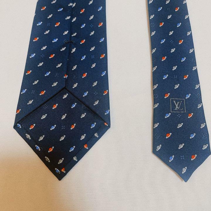 Buy Free Shipping Louis Vuitton tie light blue monogram M73579 beautiful  product silk 100% used MR0139 LOUIS VUITTON business apparel from Japan -  Buy authentic Plus exclusive items from Japan