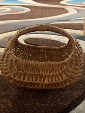 Vtg MCM Hand Woven Wicker Willow Gondola Basket~Purse~Display~Storage~9” by 6”