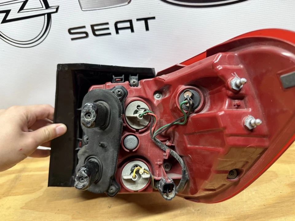 2017 KIA SORENTO LX TAIL LIGHT REAR LEFT 92401-C6 OEM 16 17 18 - Image 4 of 4