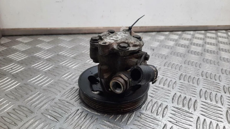 Volkswagen Passat 2002 bomba de dirección mecánica 8D0145156 k Foto 3 de 4