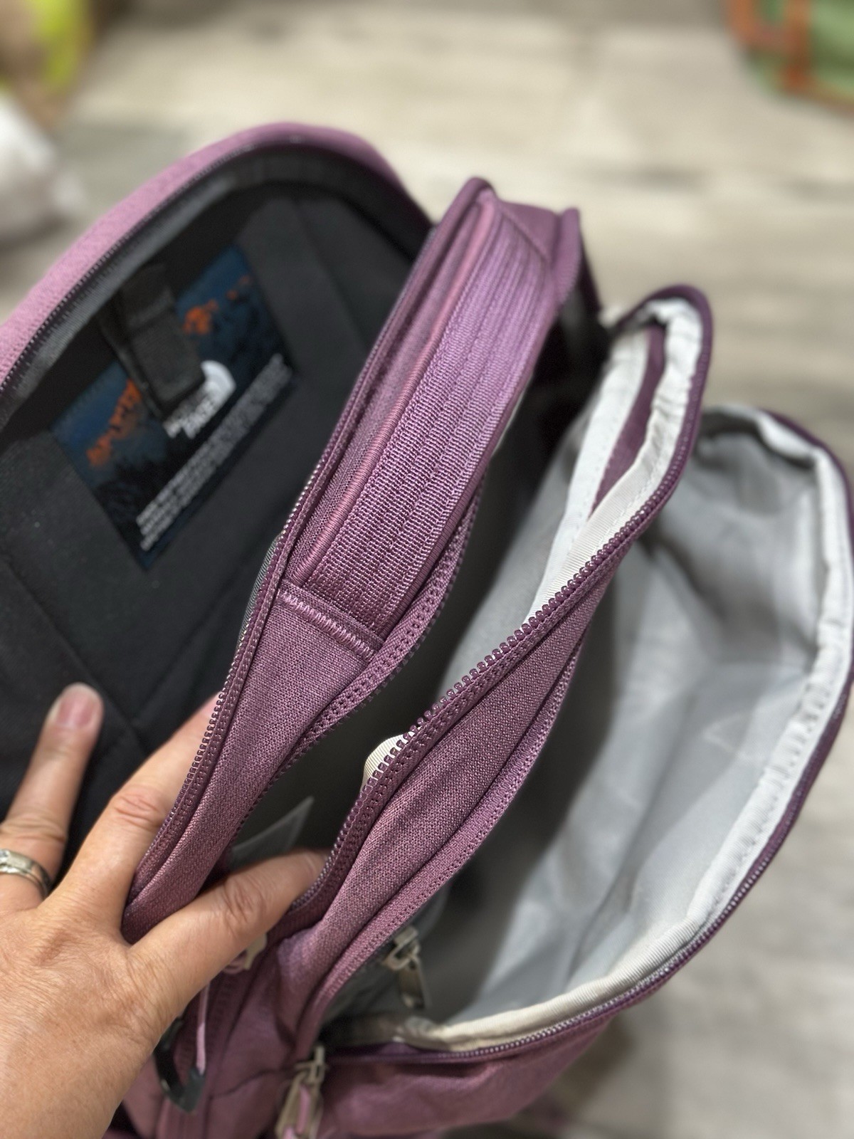 The North Face Women's 27L Borealis Backpack Chroma Purple /Hushed Lavender NEW image 5