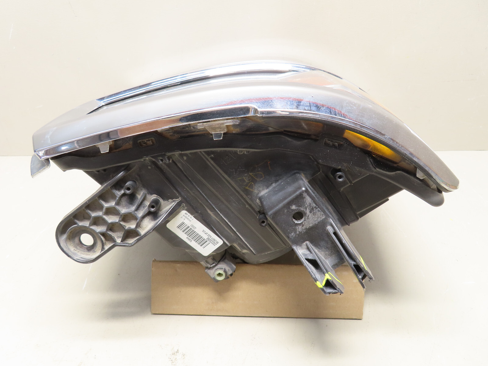 2014 2015 CHEVROLET SILVERADO RIGHT PASSENGER HEADLIGHT HALOGEN  
