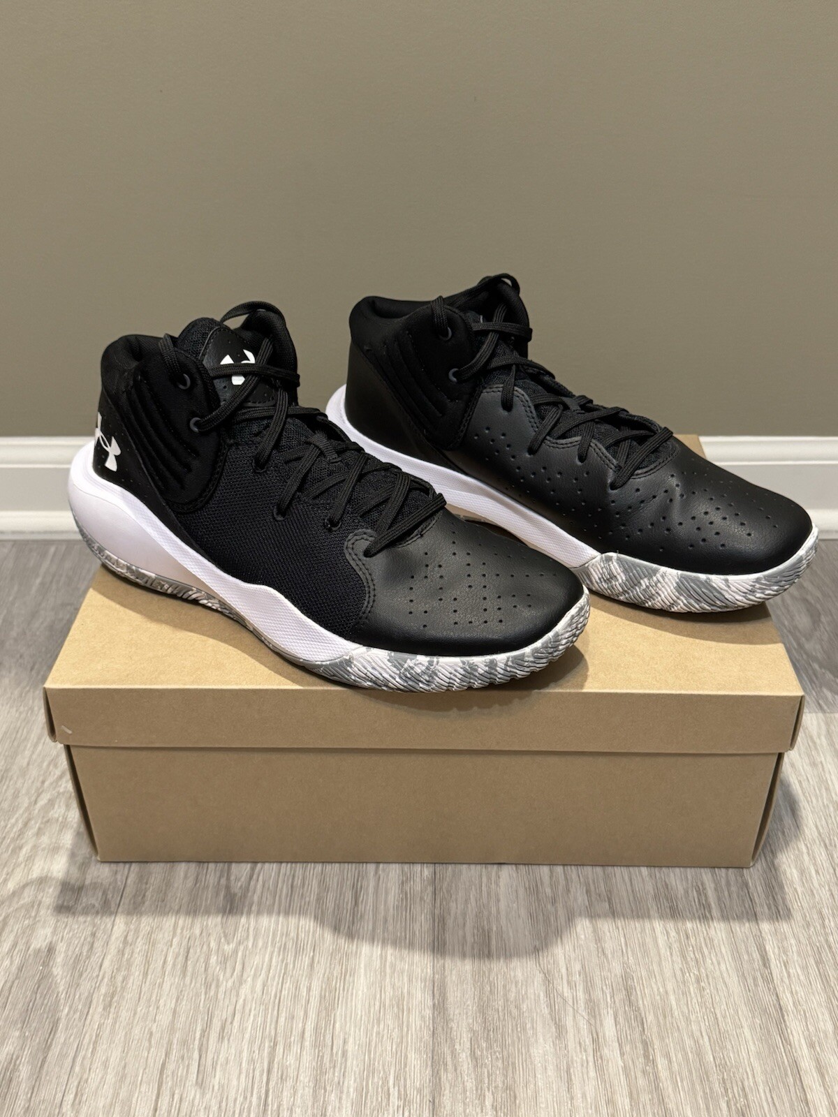 Under Armour Jet 21 Black Running Shoes Size 10.5