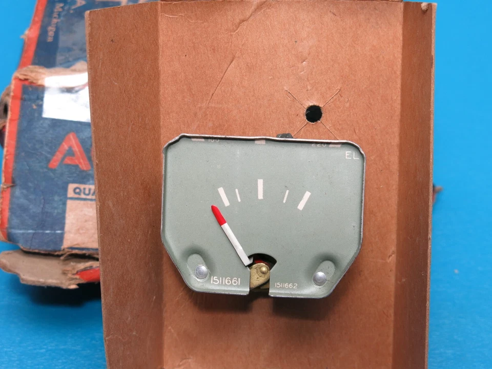 Nuevo de Lote Antiguo GM AC 1946-1947 Pontiac Streamliner Torpedo Medidor de Temperatura del Agua 1511661 Foto 3 de 3