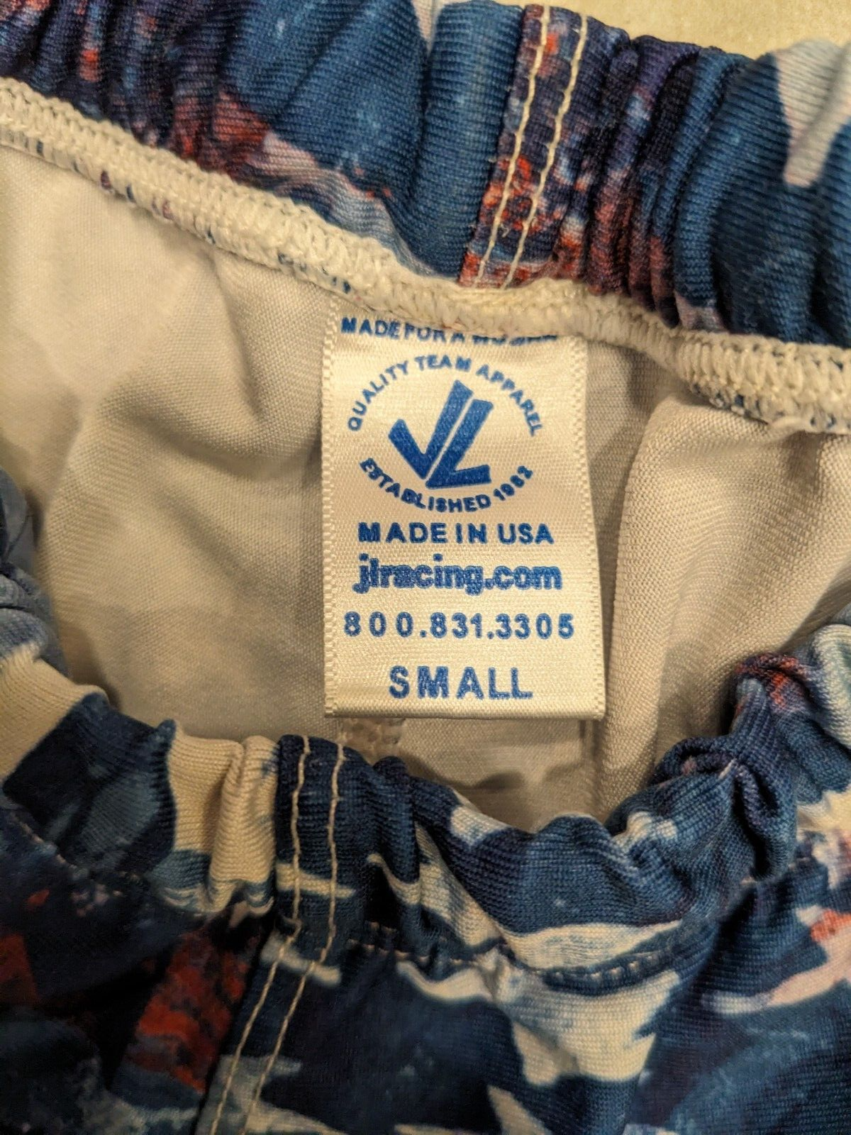 FILA Pantaloncini da canottaggio JL Racing uomo taglia small rosso bianco e blu patriottico usati in ottime condizioni