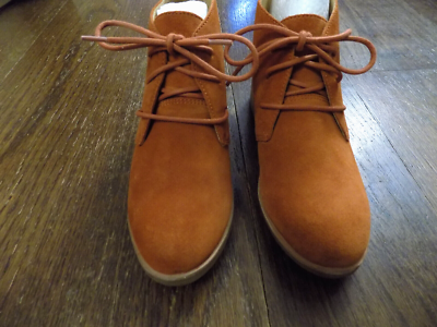 Clarks Originals Chunky Heels Desert Ankle Boots Sz 6.5  display picture 1