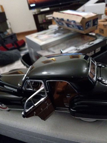 DANBURY MINT 1941 Cadillac Fleetwood Series 60 Special in The Godfather - Picture 14 of 16