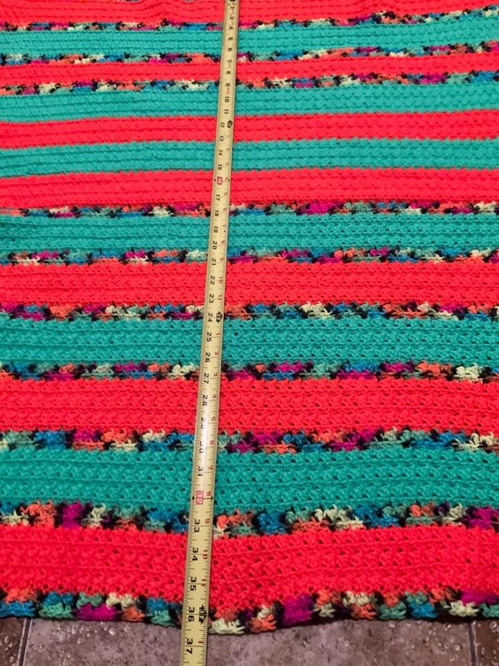 MANTA DE REGAZO DE GANCHILLO ABUELA HECHA A MANO (34” X 36”) VERDE NARANJA MULTITONO Foto 3 de 4